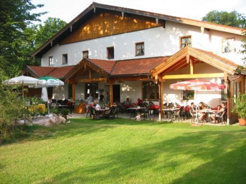 Staudach-Egerndach Gasthof Zum Ott מראה חיצוני תמונה